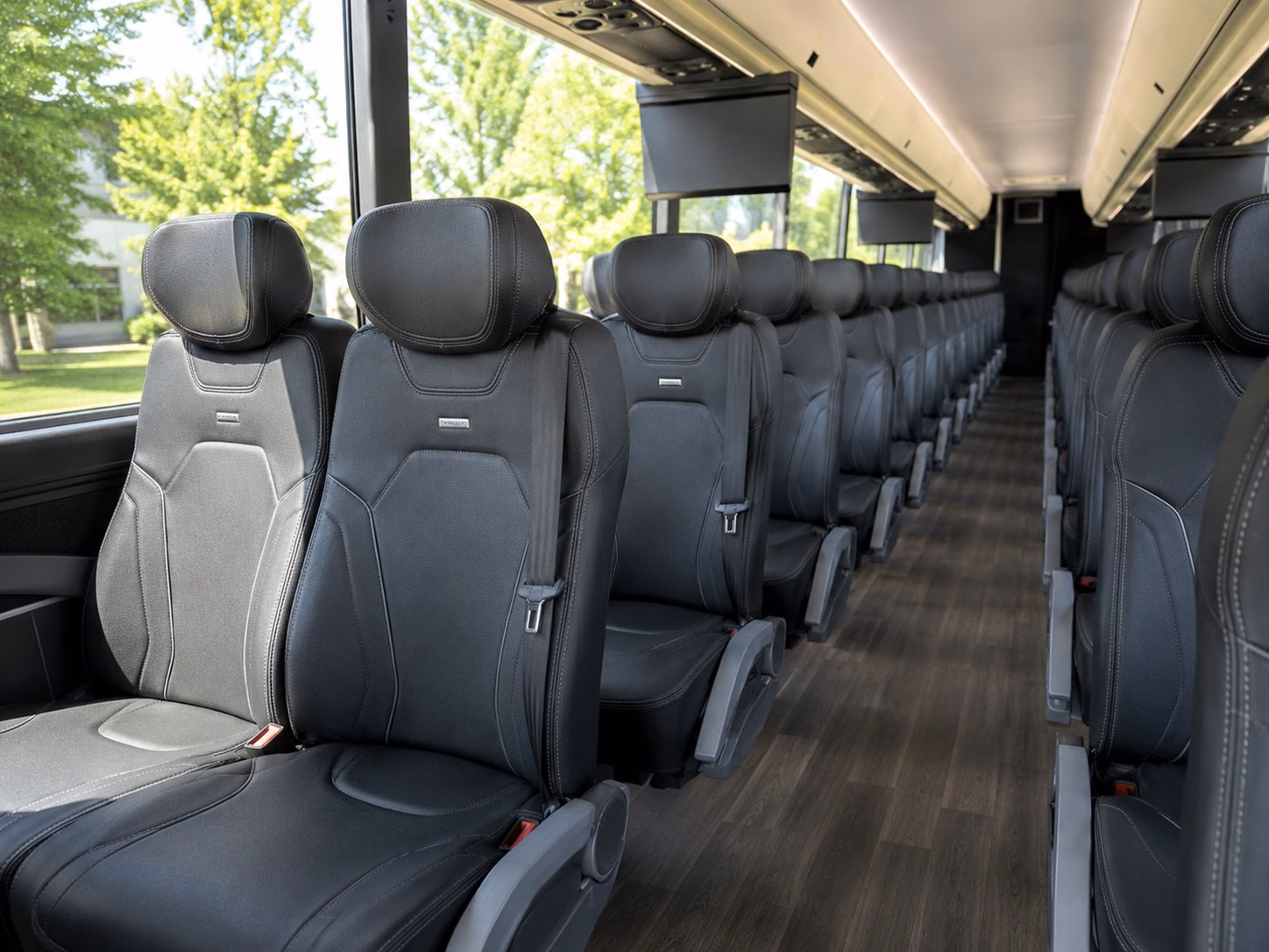 shuttle guests between newnan s most beautiful wedding venues without a hitch